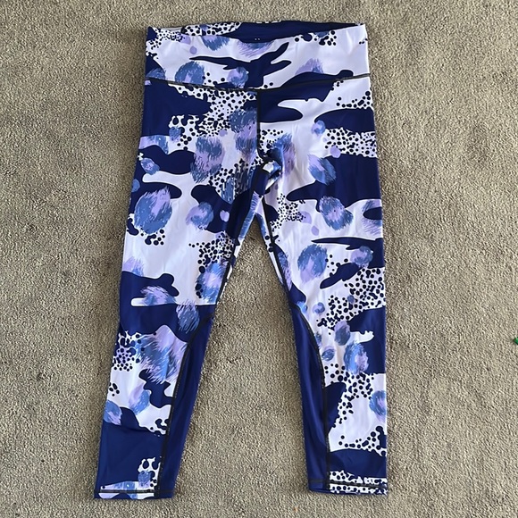 🦄👾Under Armor Women’s Leggings XL👾🦄 - Picture 1 of 4